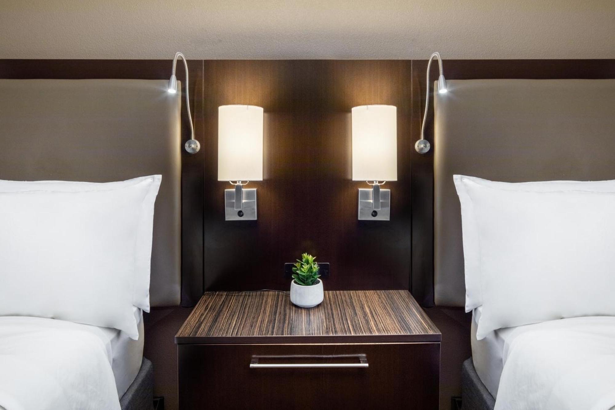 Holiday Inn And Suites Phoenix Airport North By Ihg Екстер'єр фото