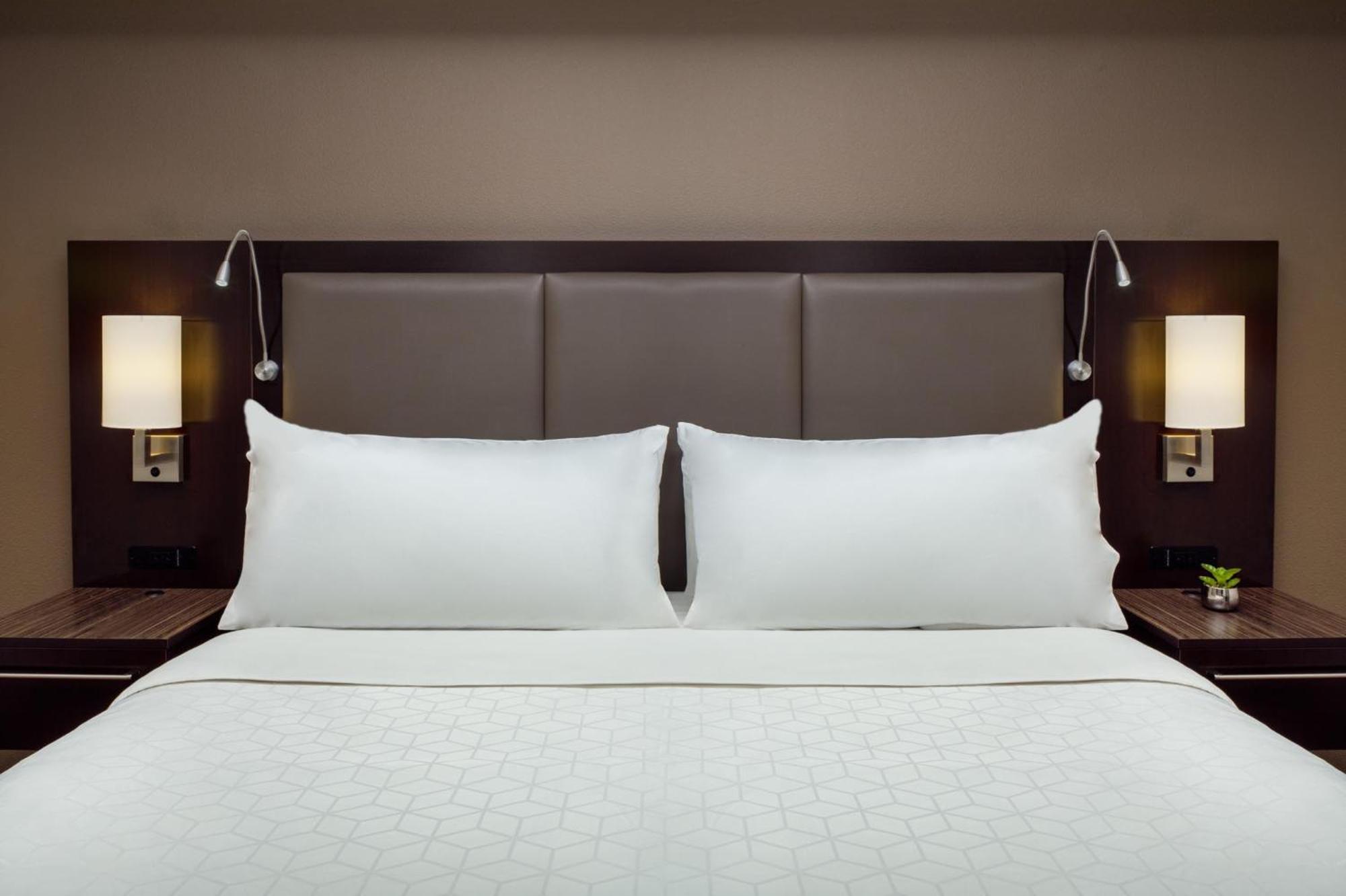 Holiday Inn And Suites Phoenix Airport North By Ihg Екстер'єр фото