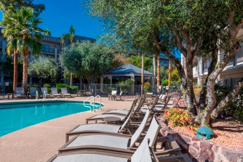 Holiday Inn And Suites Phoenix Airport North By Ihg Екстер'єр фото